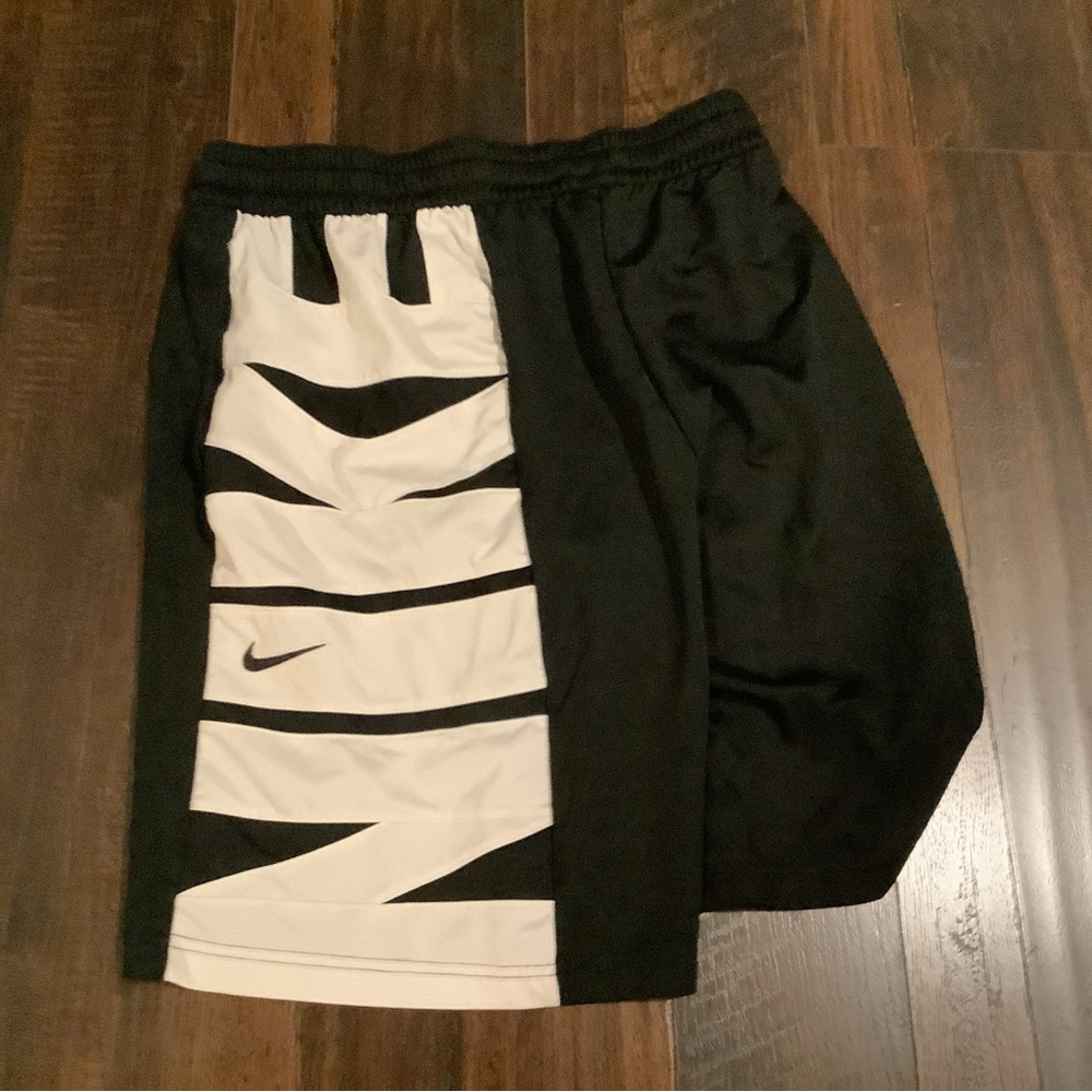 Nike Athletic Shorts in Black and White-Medium